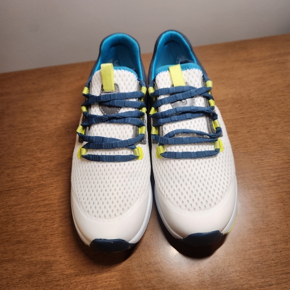 OluKai Wailuku Womens Athletic Shoes Size 7 - Picture 11 of 11